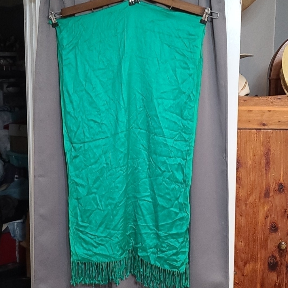 Unbranded wrap/scarf/sarong lightweight 22x74 in.‎
